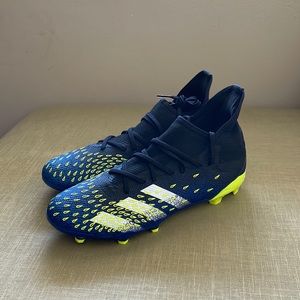 Adidas Soccer Shoes - Predator Freak .3 Size 9